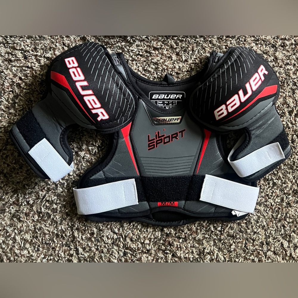 Bauer Junior shoulder pads